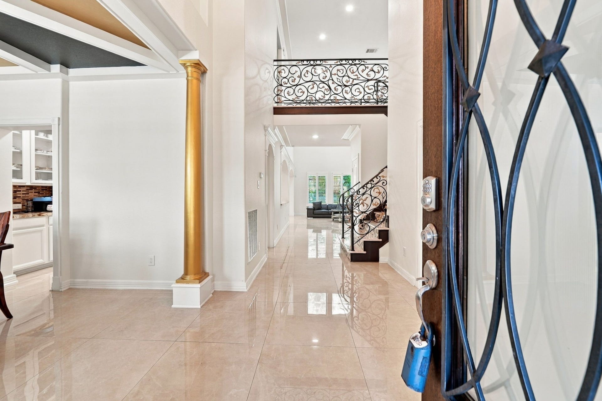 5411 Oban Terrace Lane, Sugar Land, TX 77479 The moment you enter, the striking staircase and refined architectural finishes introduce a home designed to impress at every turn.
