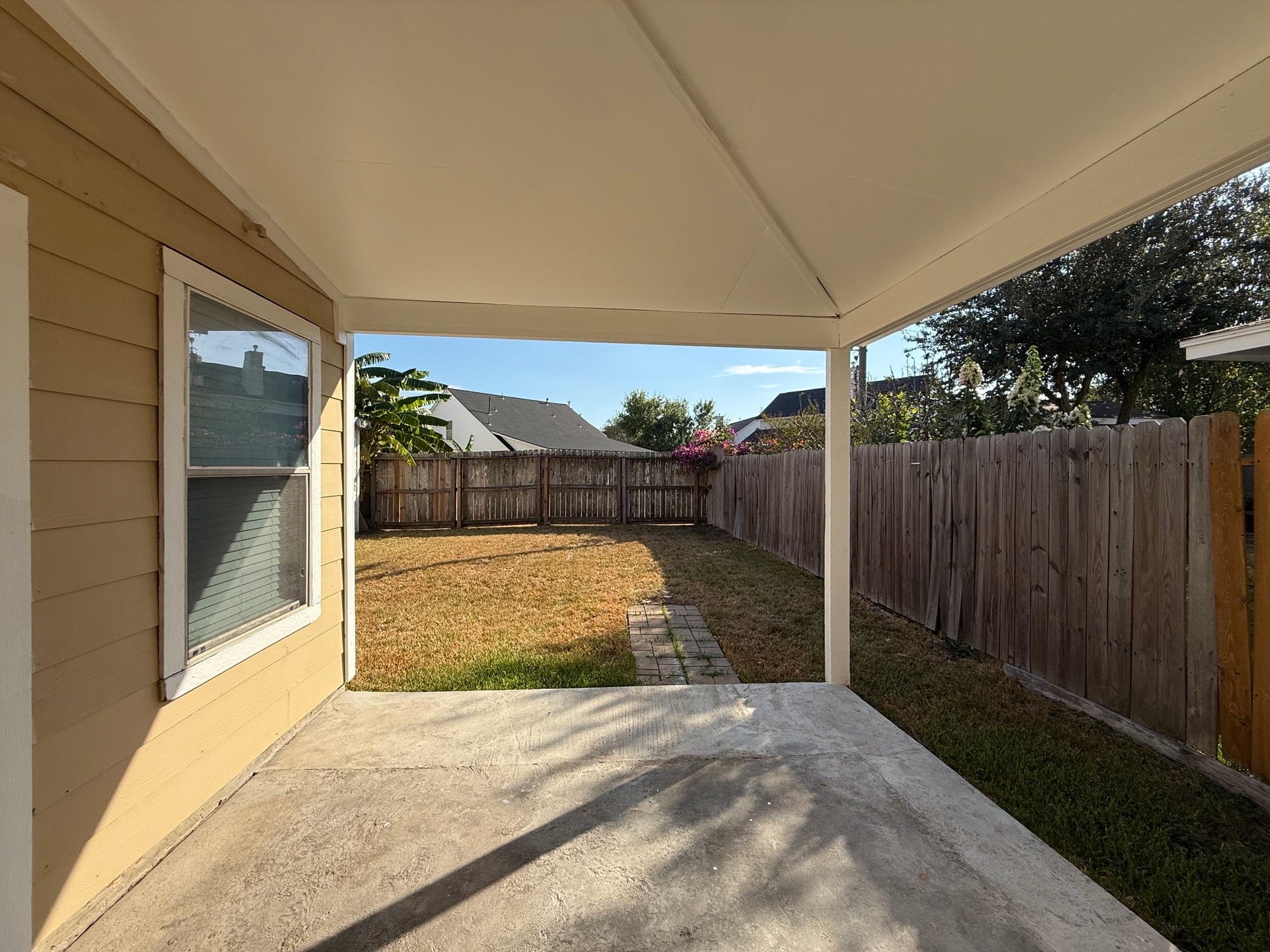 10130 Victoria Chase Lane, Houston, TX 77075 Patio for outdoor entertainment.