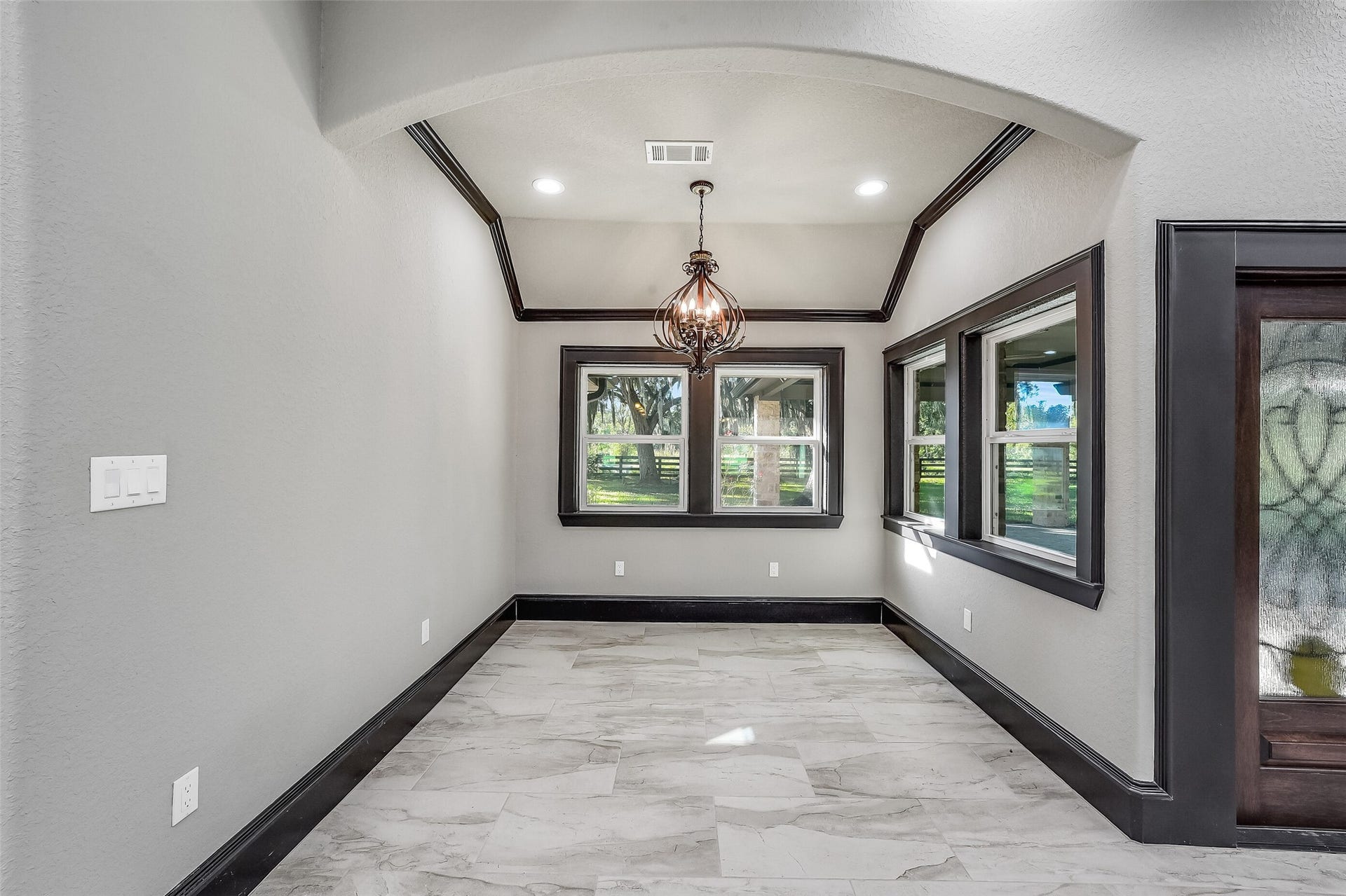 5685 County Road 823, West Columbia, TX 77486 5685 County Road 823, West Columbia, TX 77486