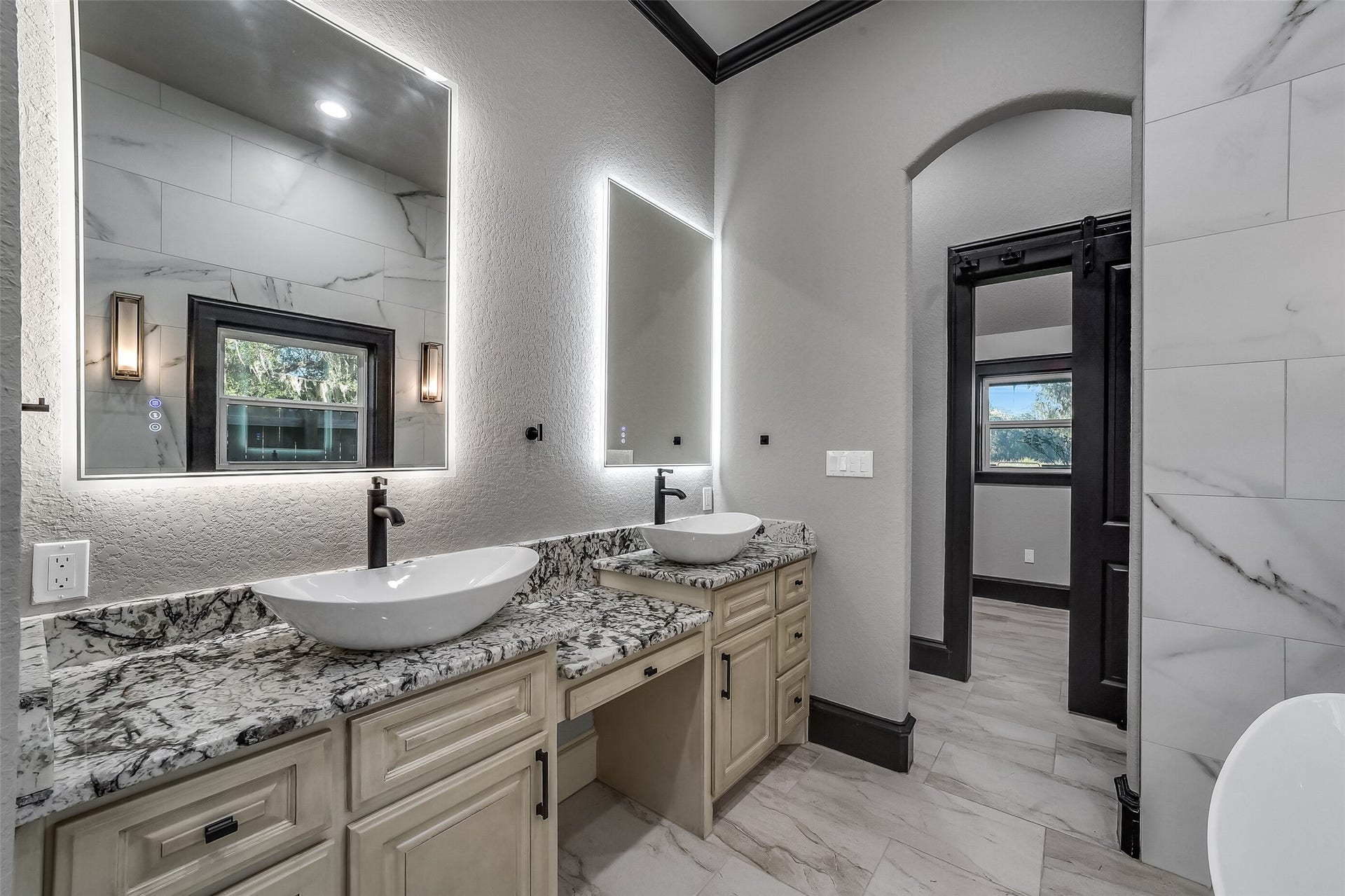 5685 County Road 823, West Columbia, TX 77486 5685 County Road 823, West Columbia, TX 77486