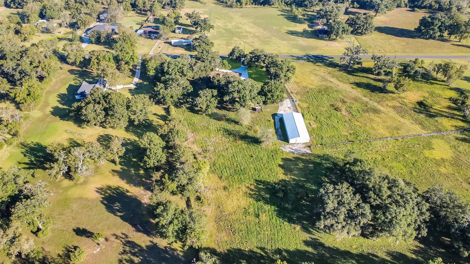 5685 County Road 823, West Columbia, TX 77486 5685 County Road 823, West Columbia, TX 77486