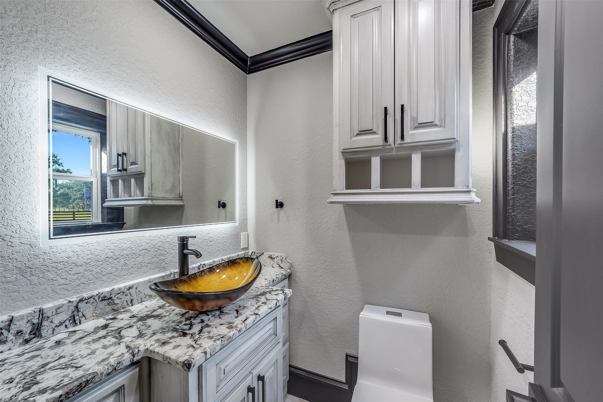 5685 County Road 823, West Columbia, TX 77486 5685 County Road 823, West Columbia, TX 77486