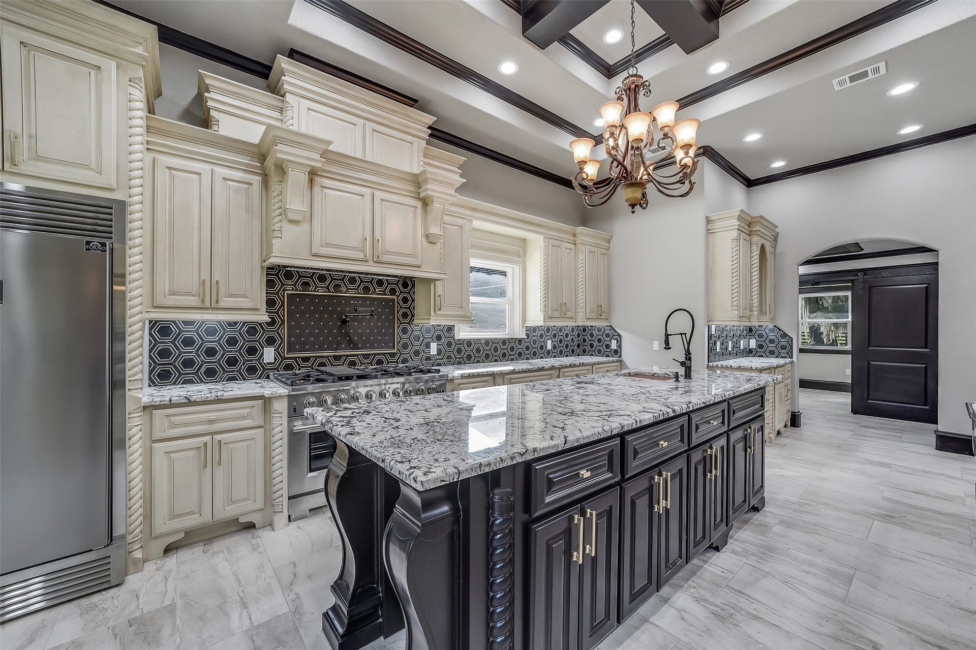 5685 County Road 823, West Columbia, TX 77486 5685 County Road 823, West Columbia, TX 77486