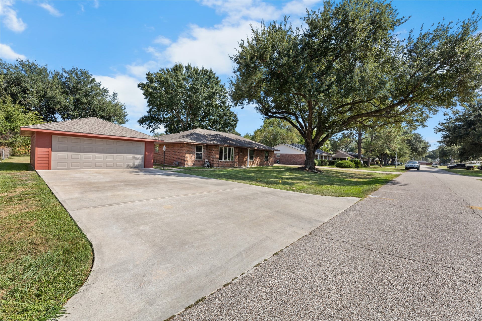 2117 Whatley Drive, Deer Park, TX 77536 2117 Whatley Drive, Deer Park, TX 77536