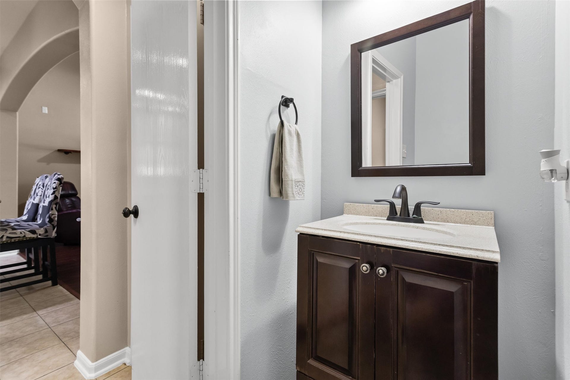 20514 Rustic Rail Court, Cypress, TX 77433 Guest powder room