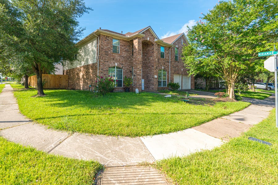 Property photo for 8303 Hayden Cove drive, Tomball, TX