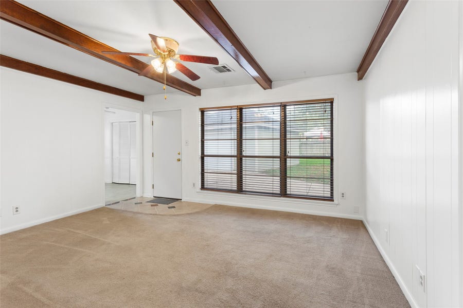 Property photo for 707 Briargrove Drive, Alvin, TX