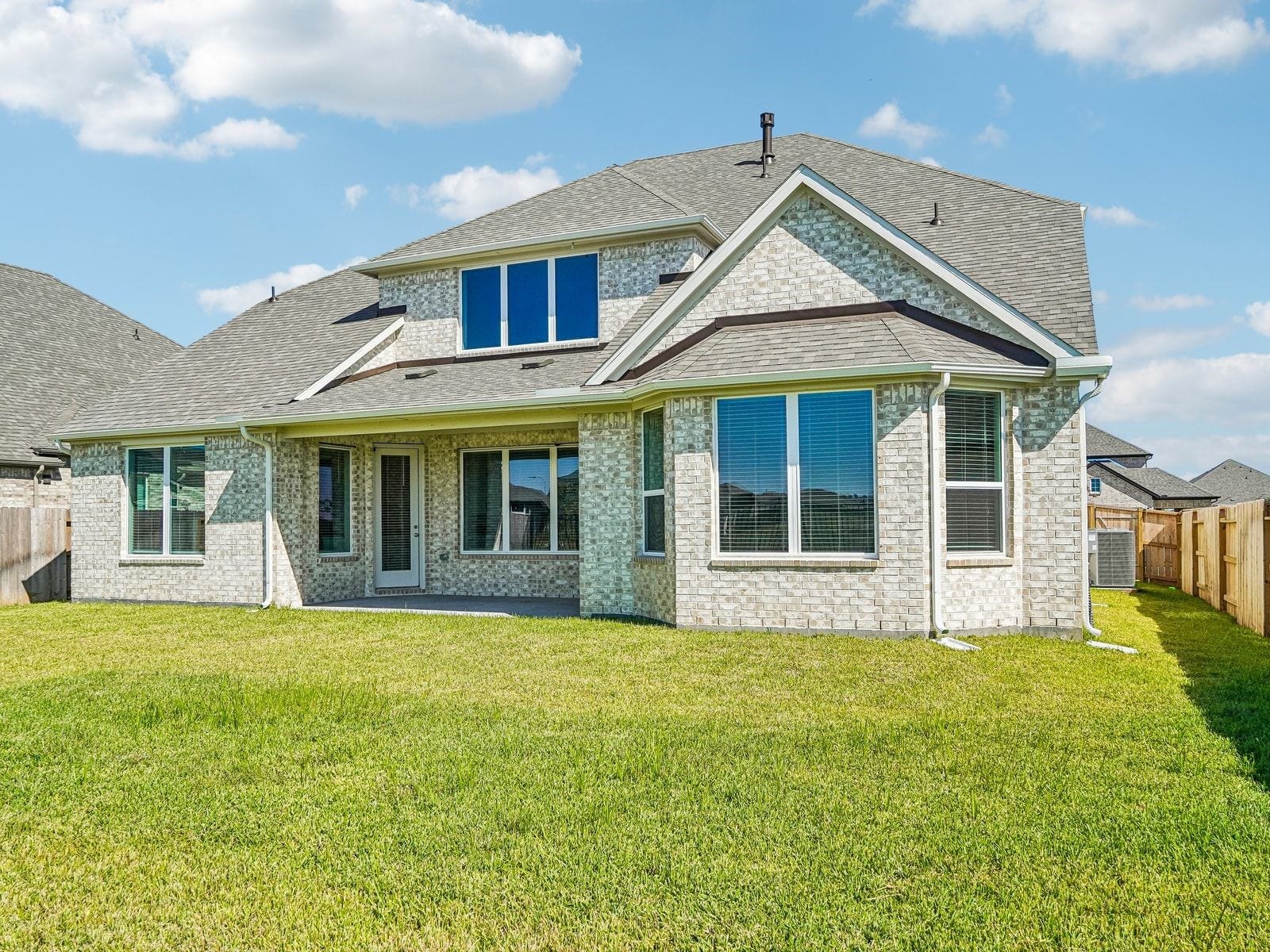 5232 Autumn Hills Trail, Pearland, TX 77584 5232 Autumn Hills Trail, Pearland, TX 77584