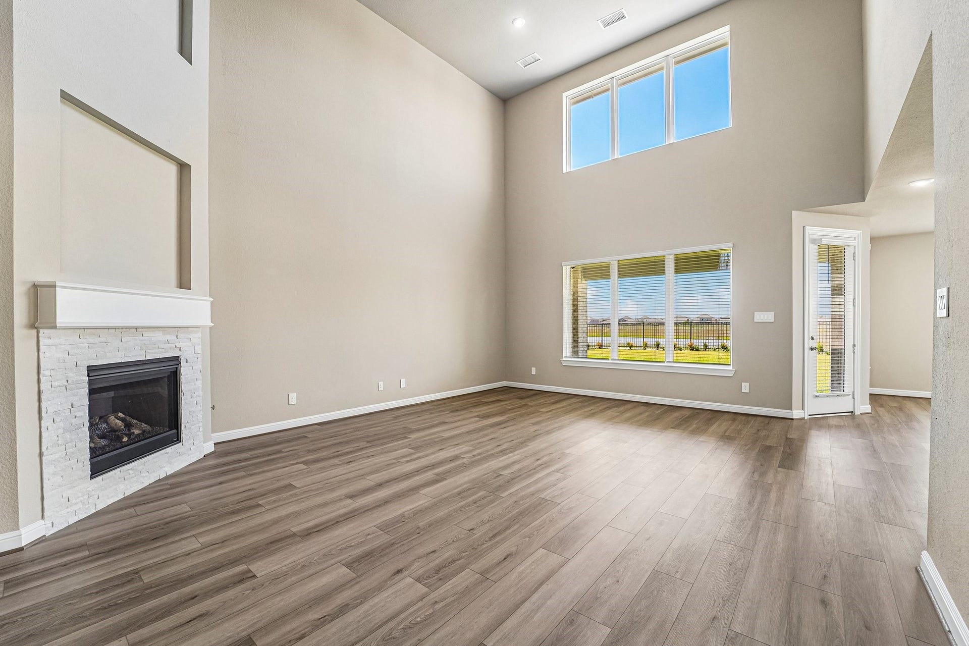 5232 Autumn Hills Trail, Pearland, TX 77584 5232 Autumn Hills Trail, Pearland, TX 77584