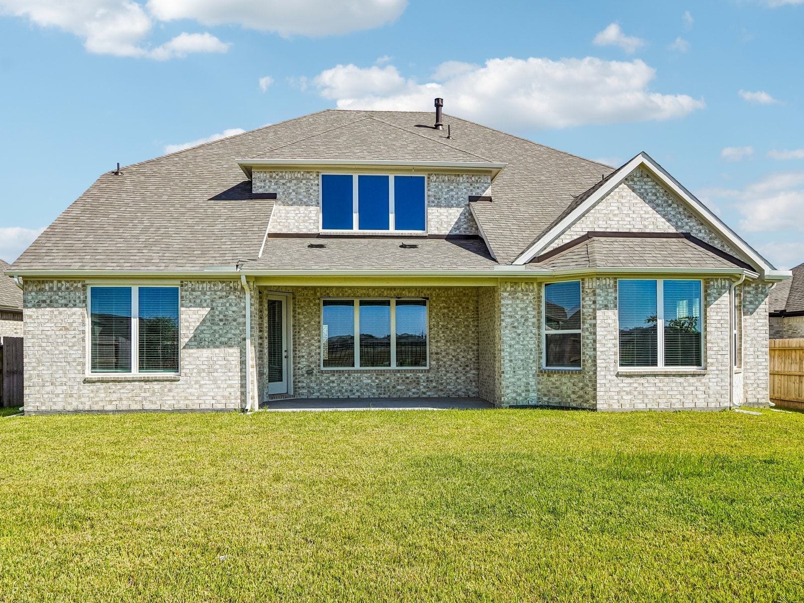 5232 Autumn Hills Trail, Pearland, TX 77584 5232 Autumn Hills Trail, Pearland, TX 77584