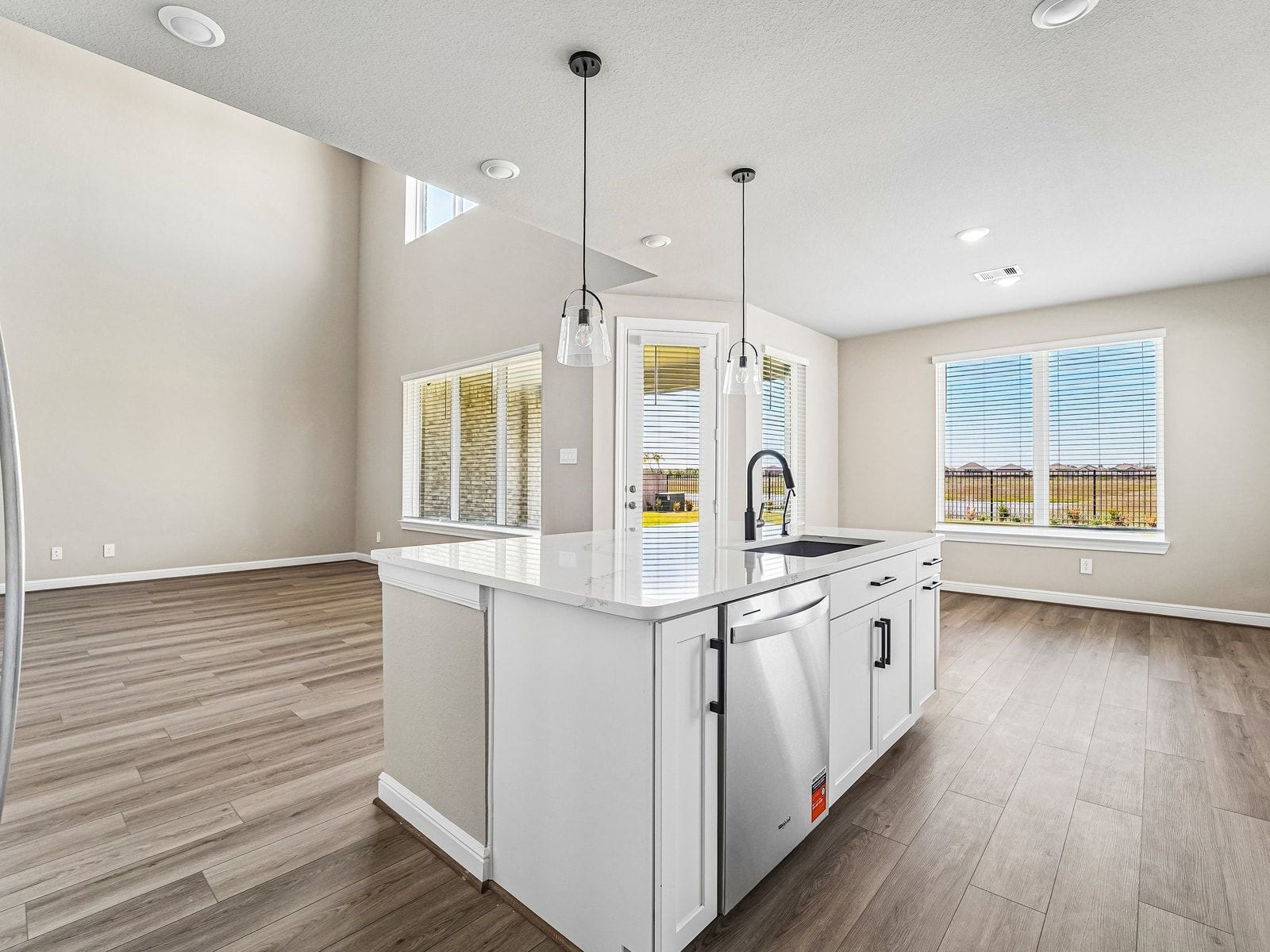 5232 Autumn Hills Trail, Pearland, TX 77584 5232 Autumn Hills Trail, Pearland, TX 77584