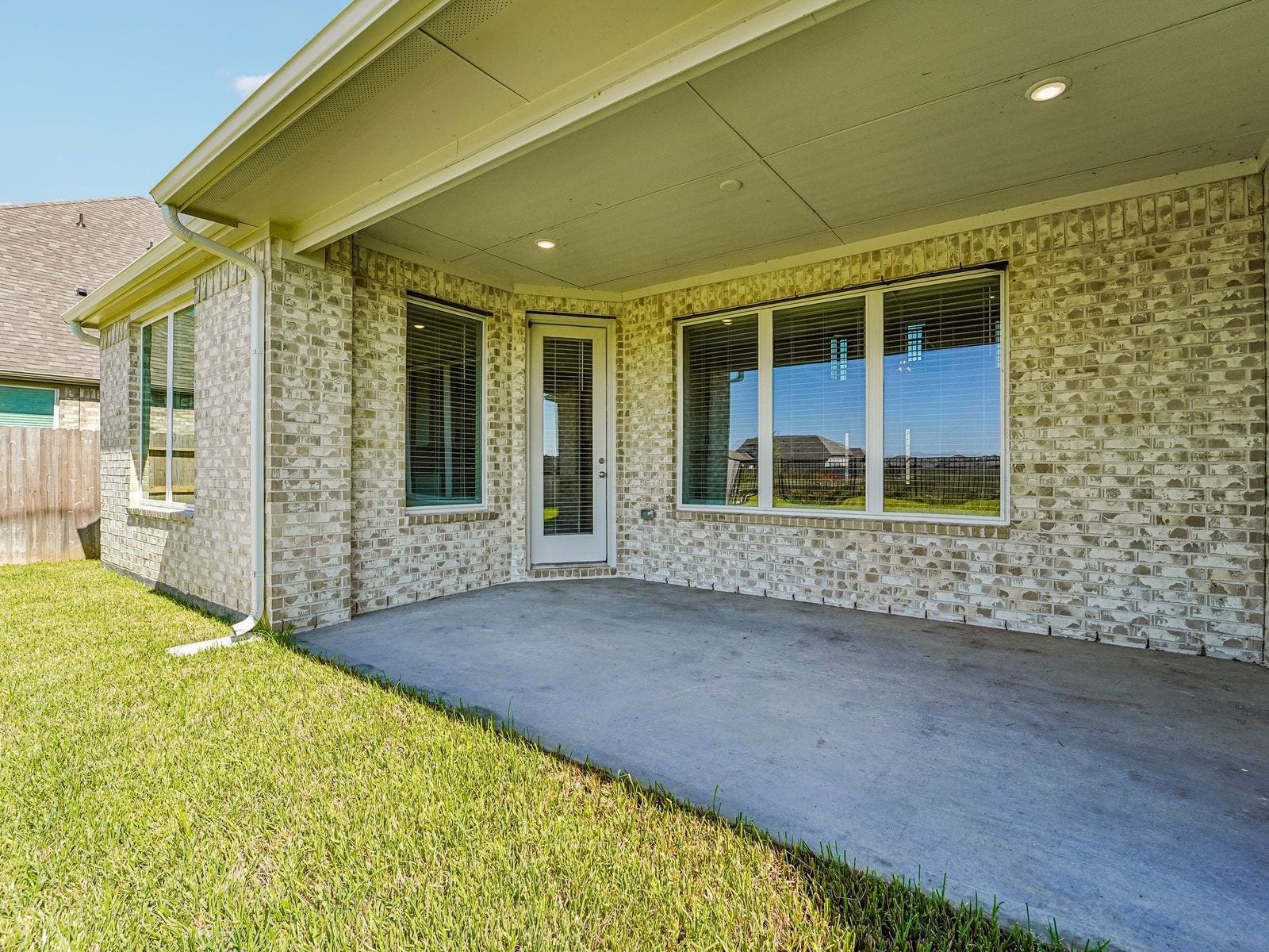 5232 Autumn Hills Trail, Pearland, TX 77584 5232 Autumn Hills Trail, Pearland, TX 77584