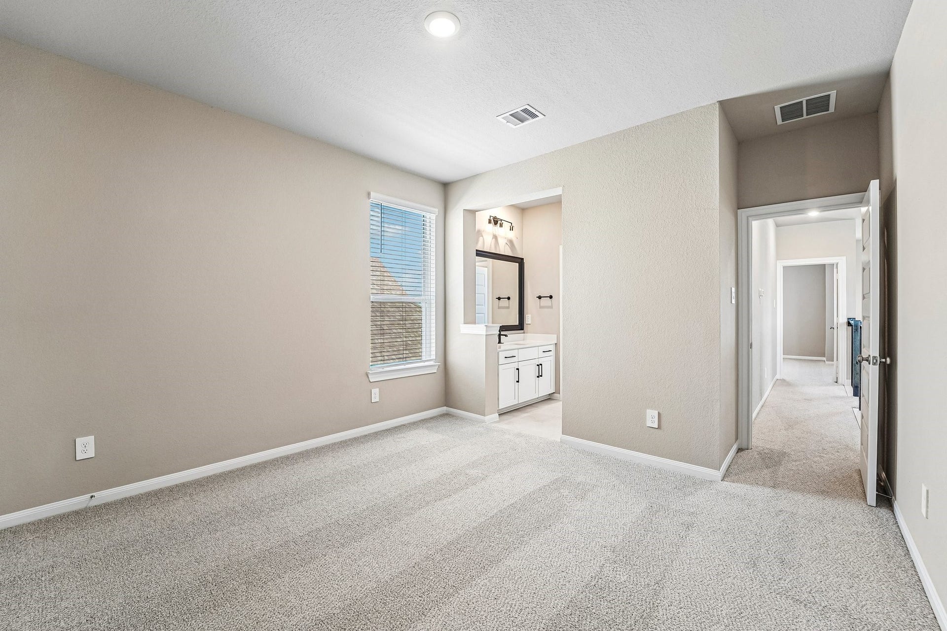 5232 Autumn Hills Trail, Pearland, TX 77584 5232 Autumn Hills Trail, Pearland, TX 77584