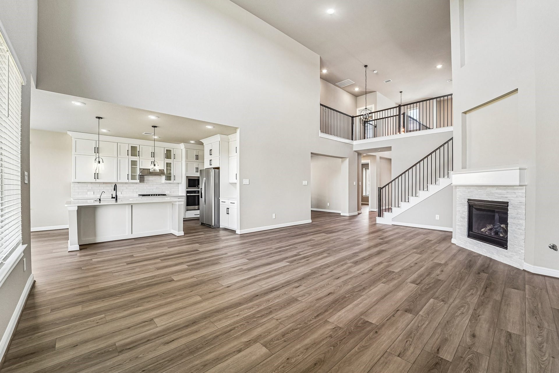 5232 Autumn Hills Trail, Pearland, TX 77584 5232 Autumn Hills Trail, Pearland, TX 77584
