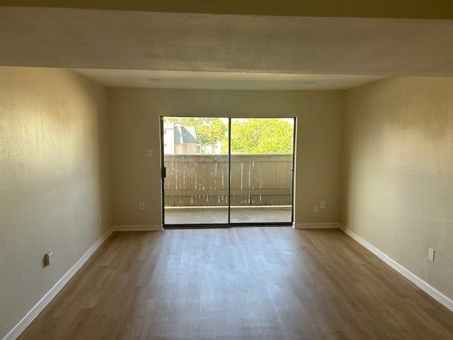 8427 Hearth Drive, #34, Houston, TX 77054 Living Room