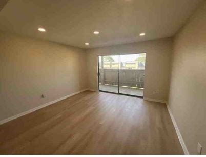 8427 Hearth Drive, #34, Houston, TX 77054 Living Room