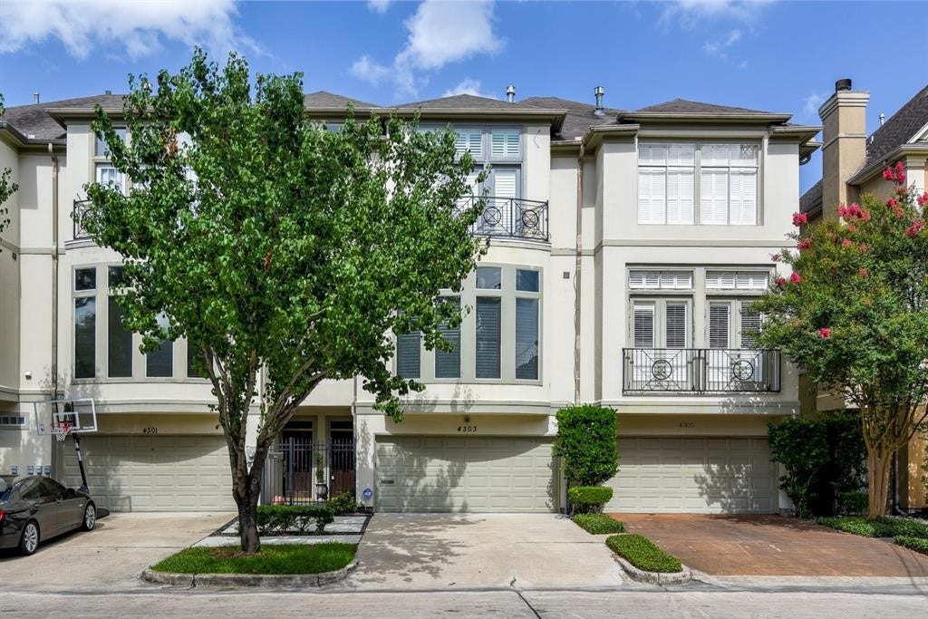4303 Childress Street, Houston, TX 77005 4303 Childress Street, Houston, TX 77005
