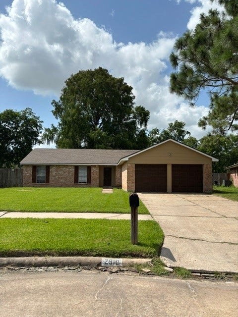 2910 Heritage House Drive, Webster, TX 77598 2910 Heritage House Drive, Webster, TX 77598