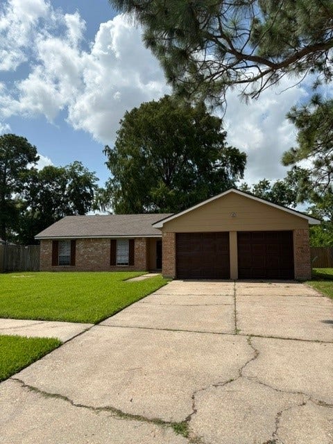 2910 Heritage House Drive, Webster, TX 77598 2910 Heritage House Drive, Webster, TX 77598
