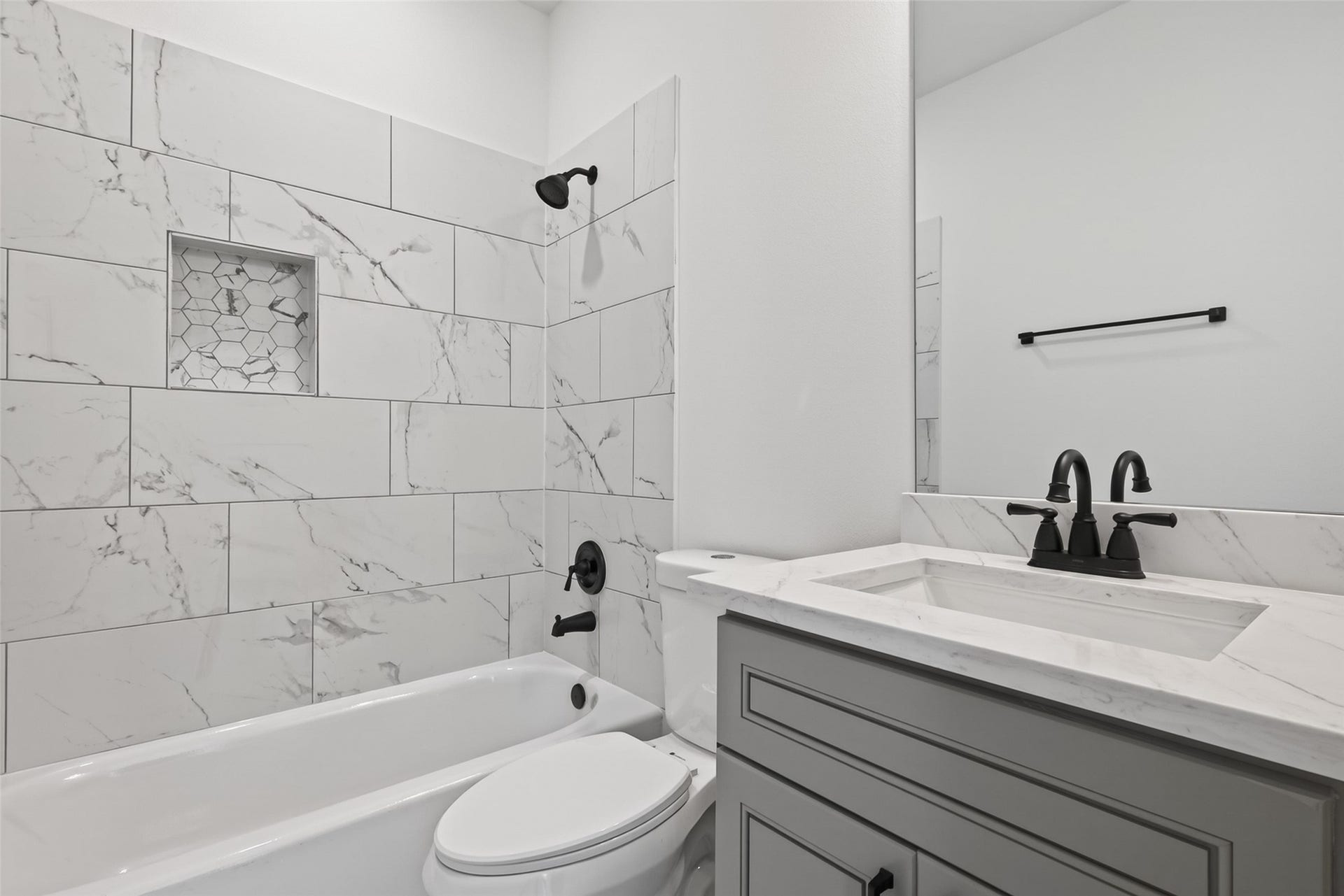 4333 Avron Drive, Stafford, TX 77477