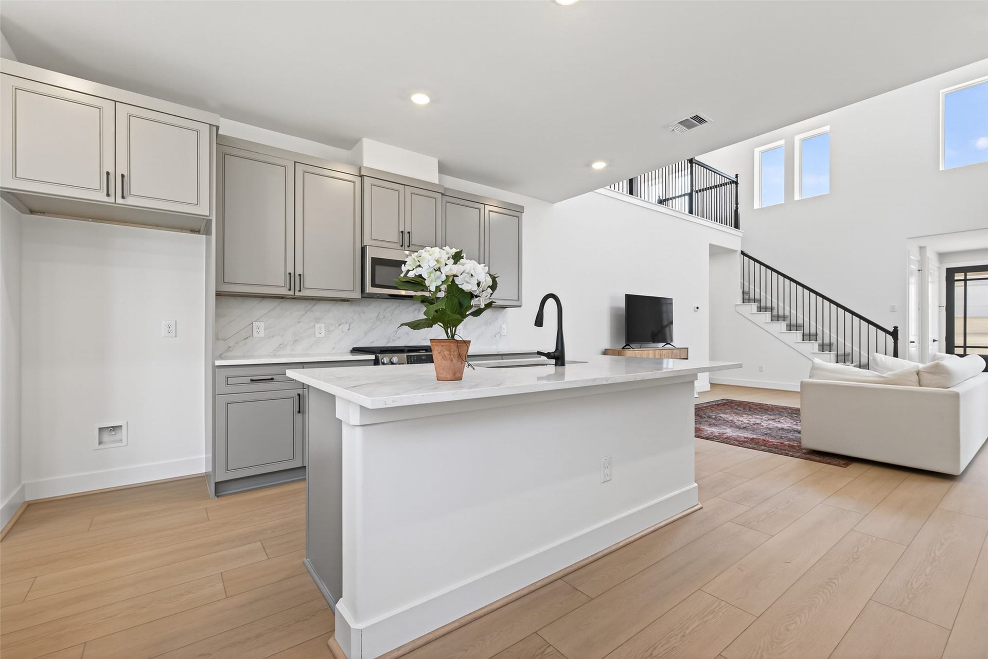 4333 Avron Drive, Stafford, TX 77477