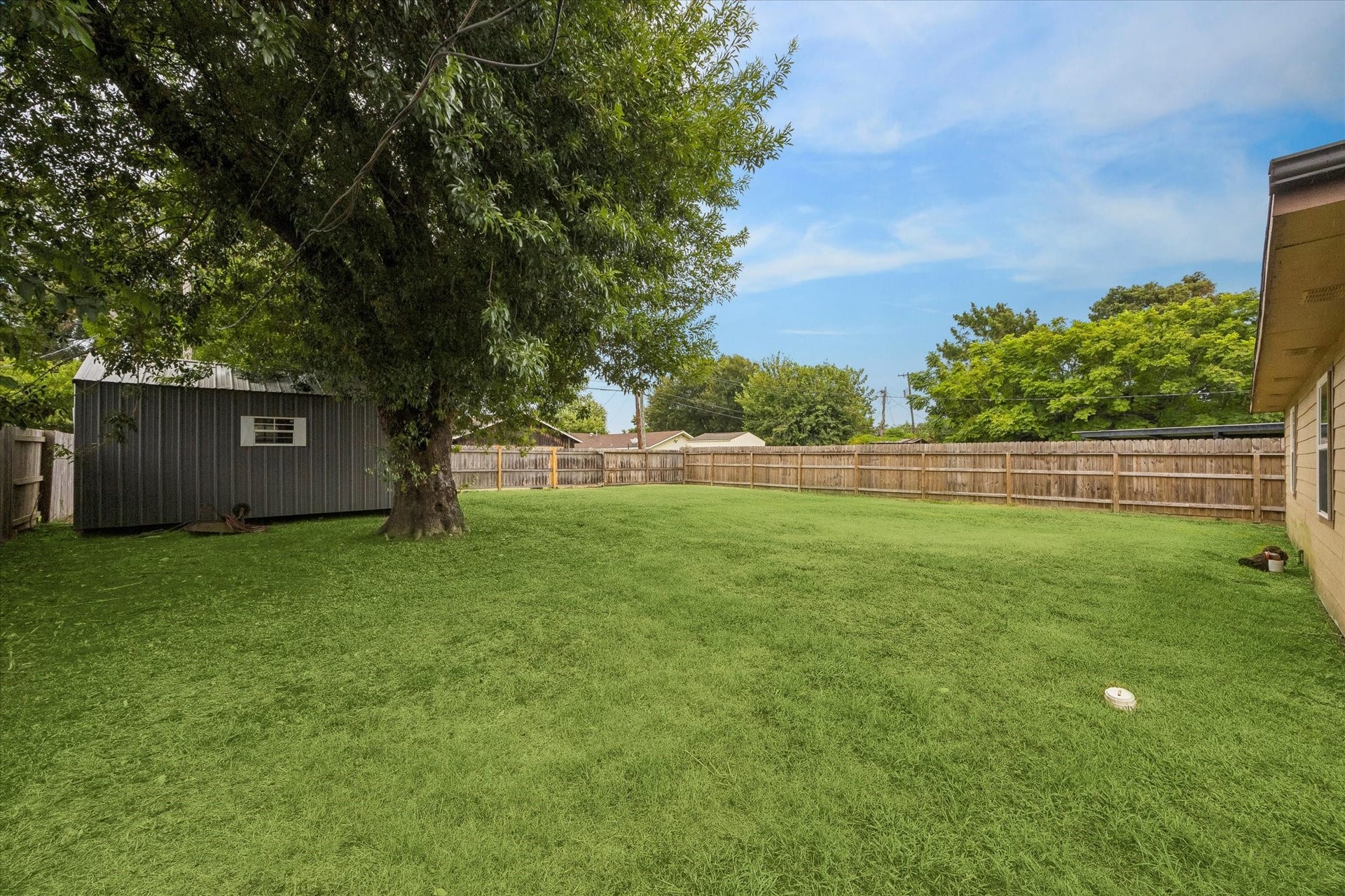 1426 15th Avenue N, Texas City, TX 77590 Pool-sized backyard.