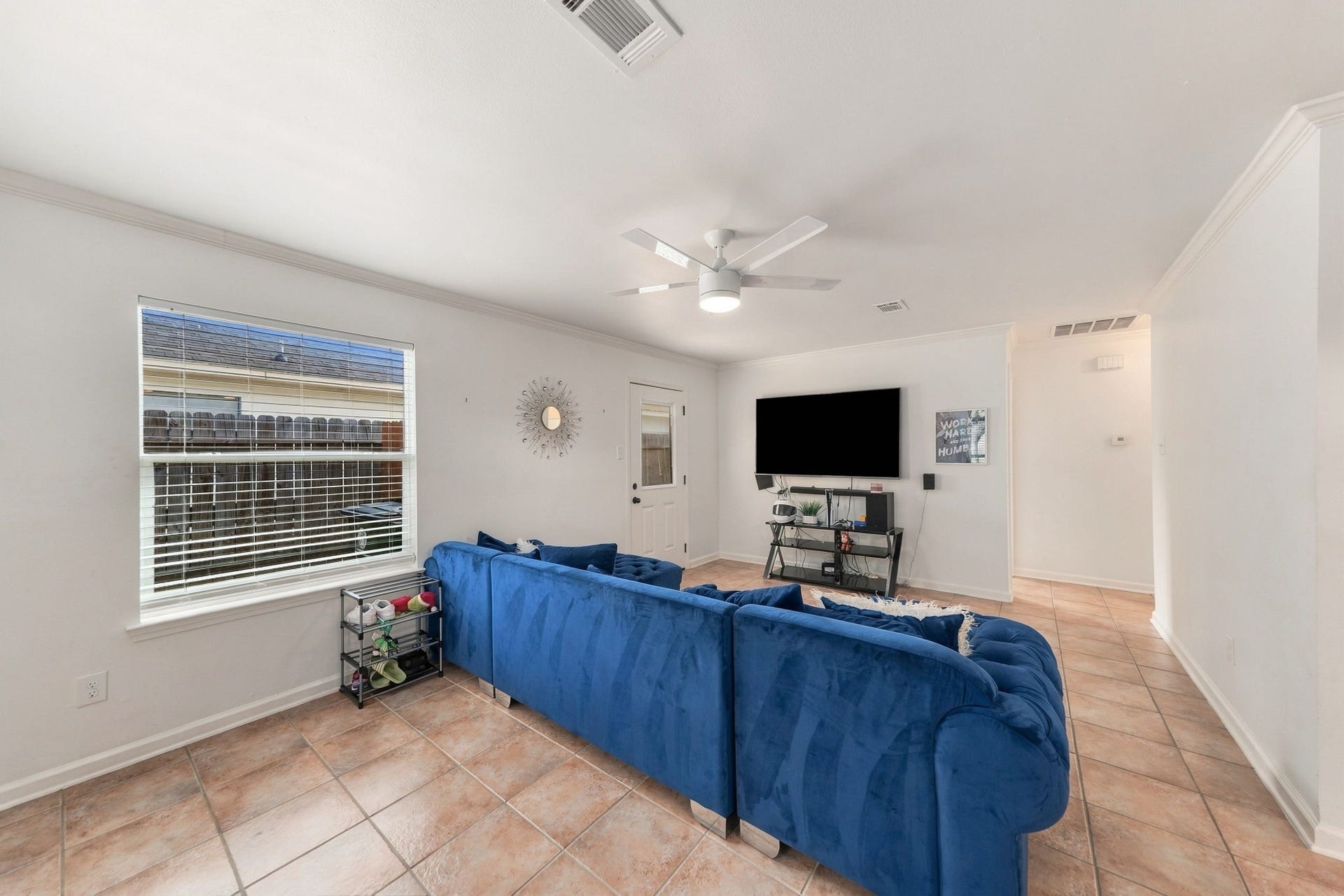 3343 Monza Drive, Houston, TX 77014 3343 Monza Drive, Houston, TX 77014