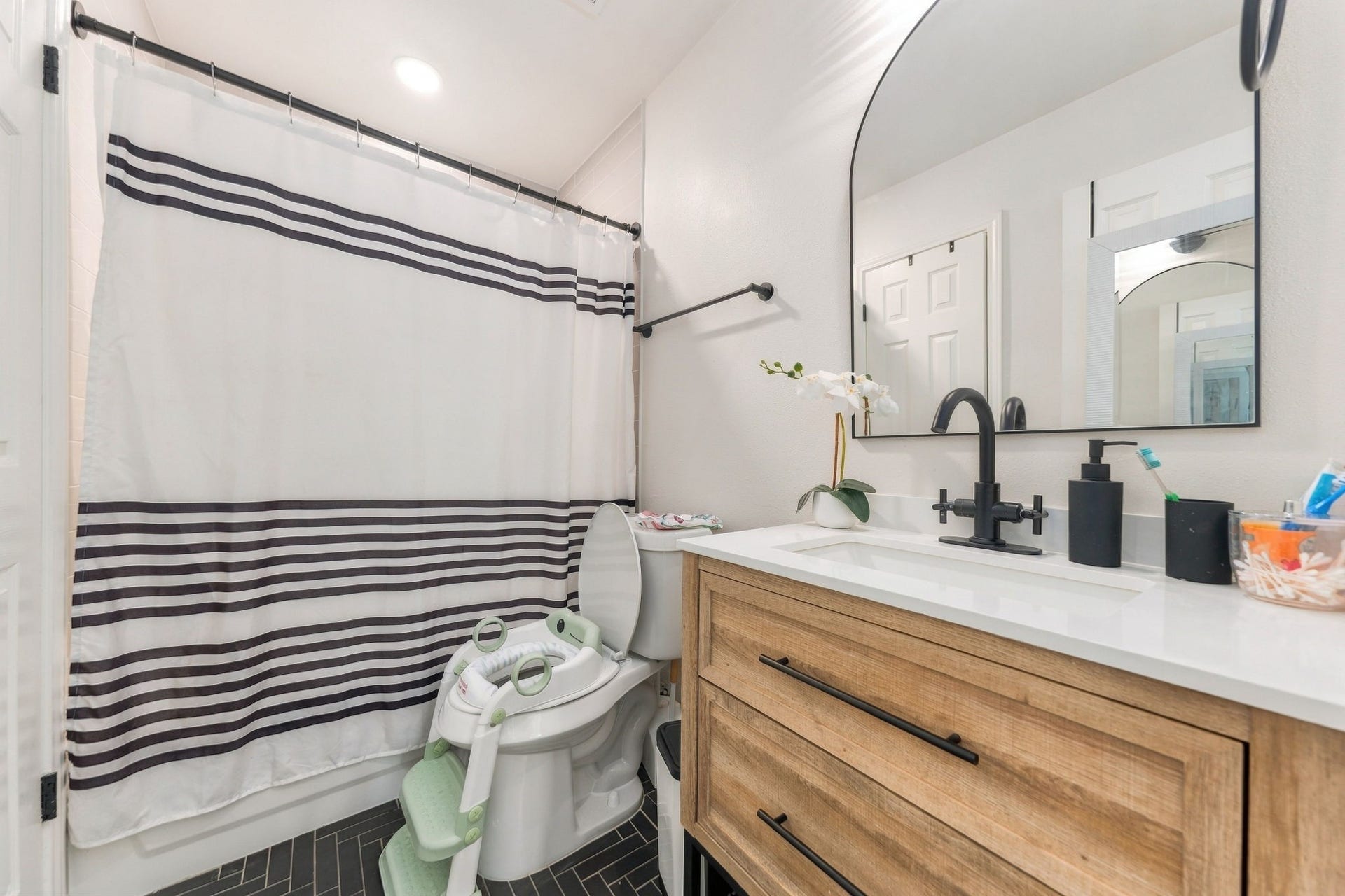 3343 Monza Drive, Houston, TX 77014 3343 Monza Drive, Houston, TX 77014