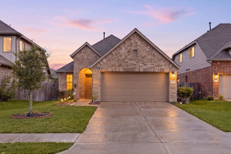 Property photo for 8810 Oak Ivy Lane, Richmond, TX