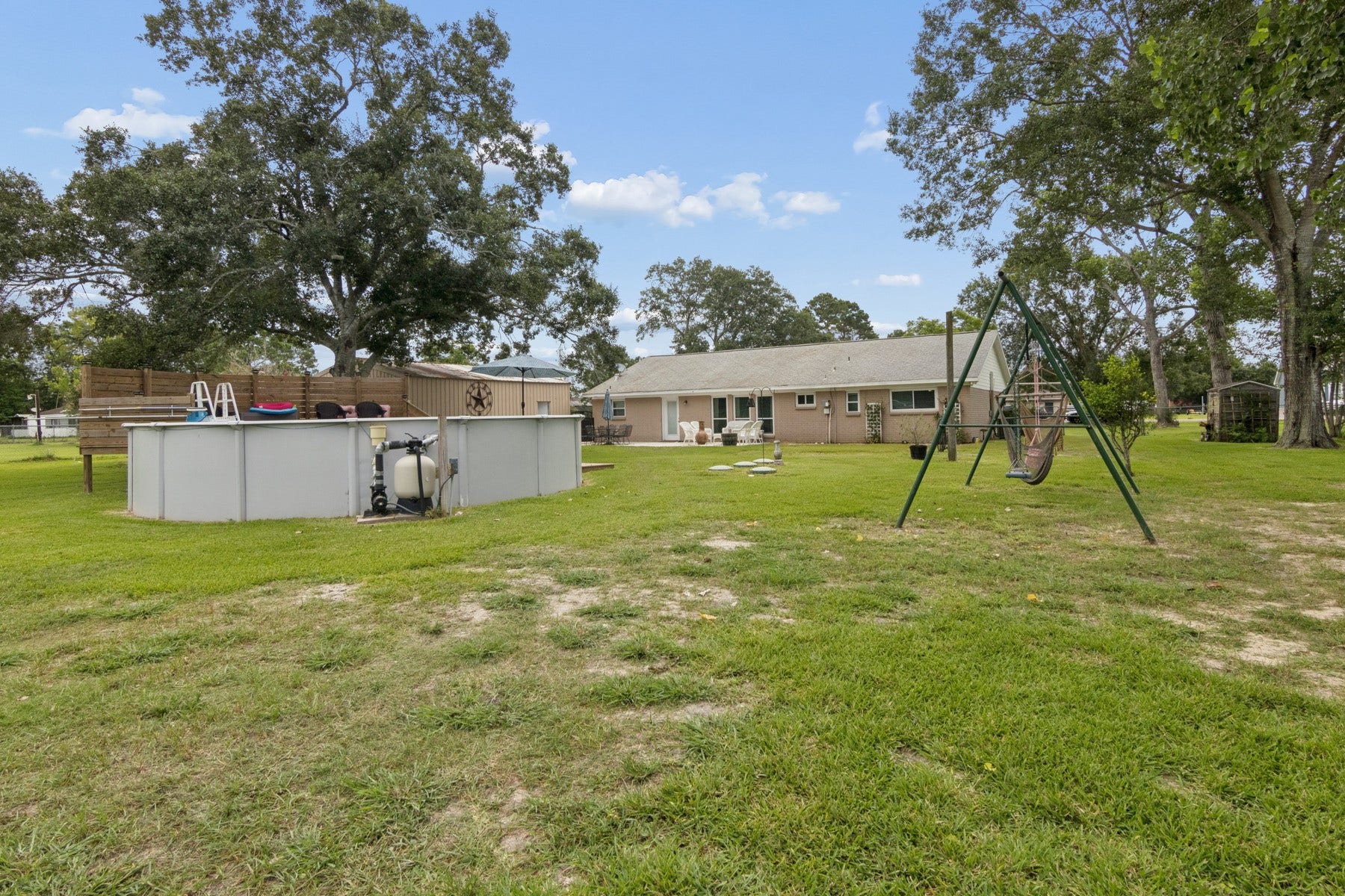 2865 County Road 936a, Alvin, TX 77511 2865 County Road 936a, Alvin, TX 77511