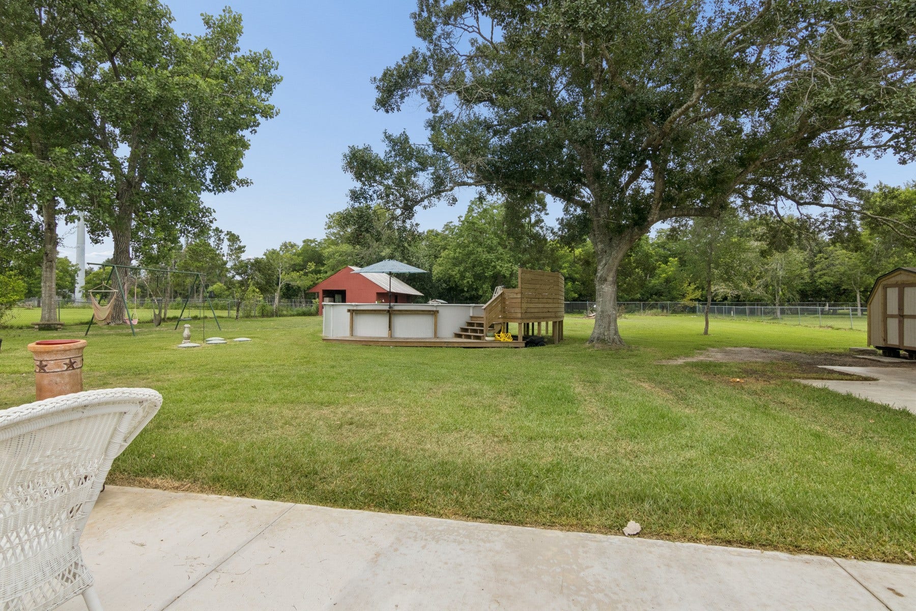 2865 County Road 936a, Alvin, TX 77511 2865 County Road 936a, Alvin, TX 77511