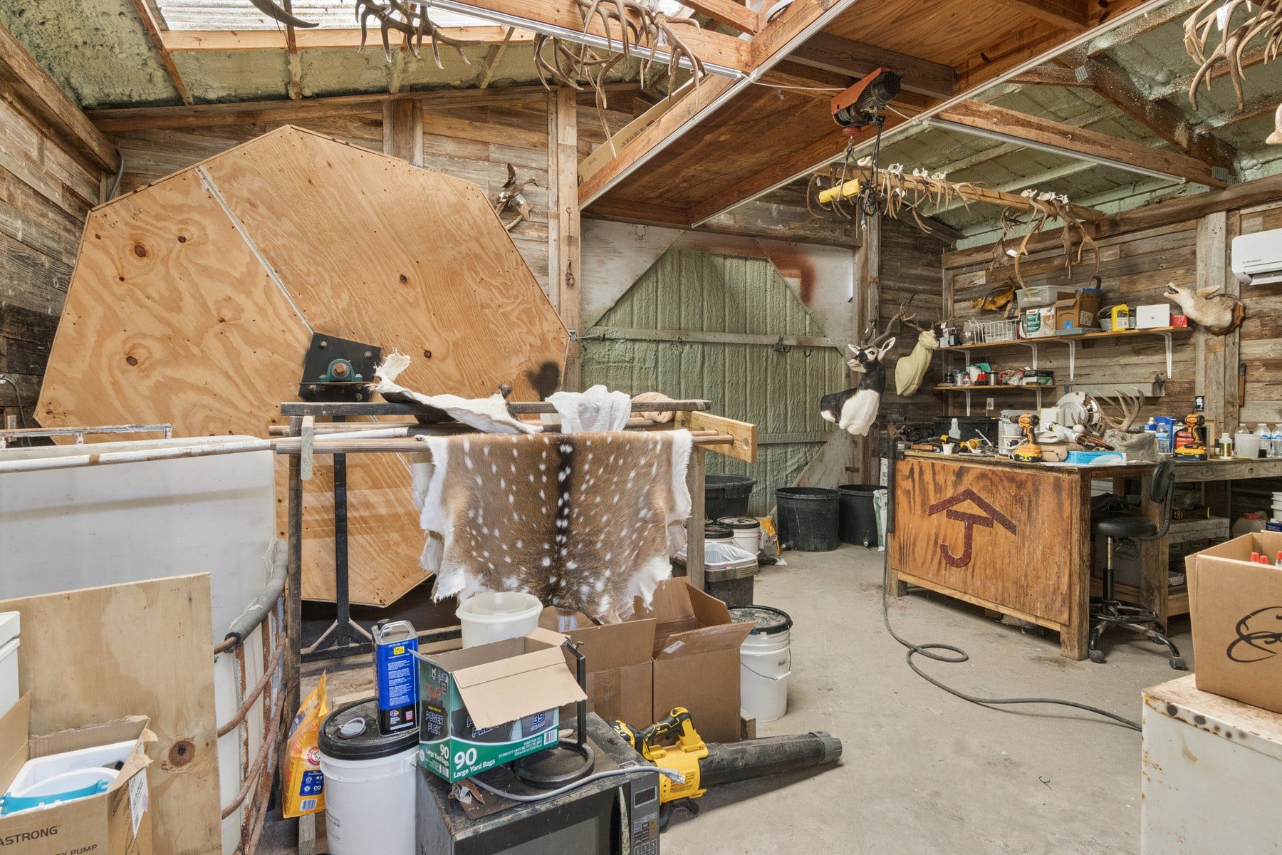 2865 County Road 936a, Alvin, TX 77511 2865 County Road 936a, Alvin, TX 77511