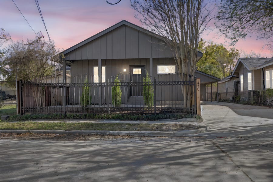 Property photo for 430 N Hutcheson Street, Houston, TX