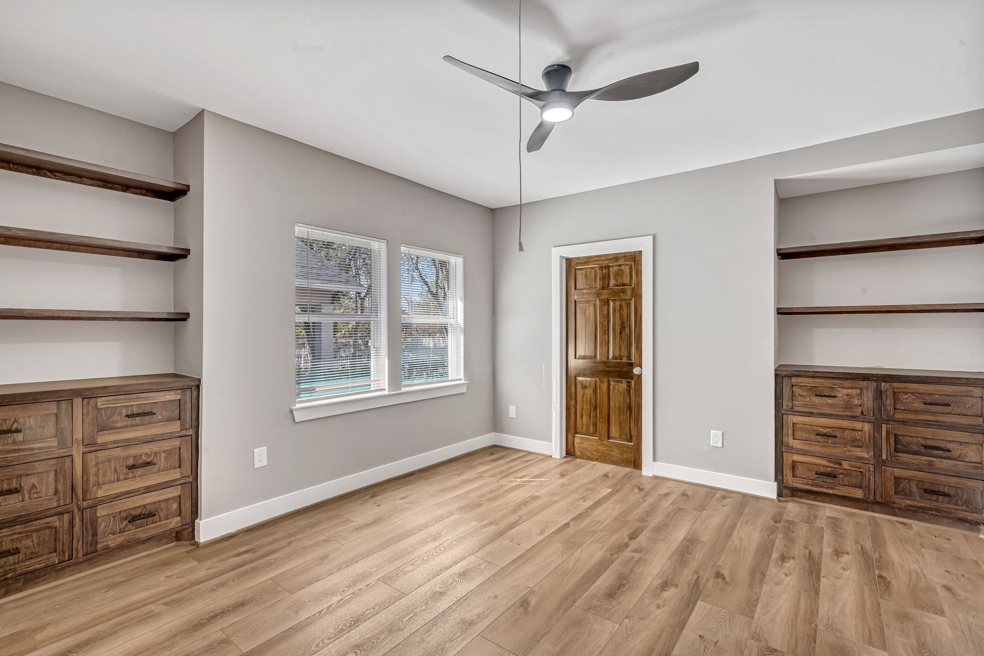 430 N Hutcheson Street, Houston, TX 77003 430 N Hutcheson Street, Houston, TX 77003