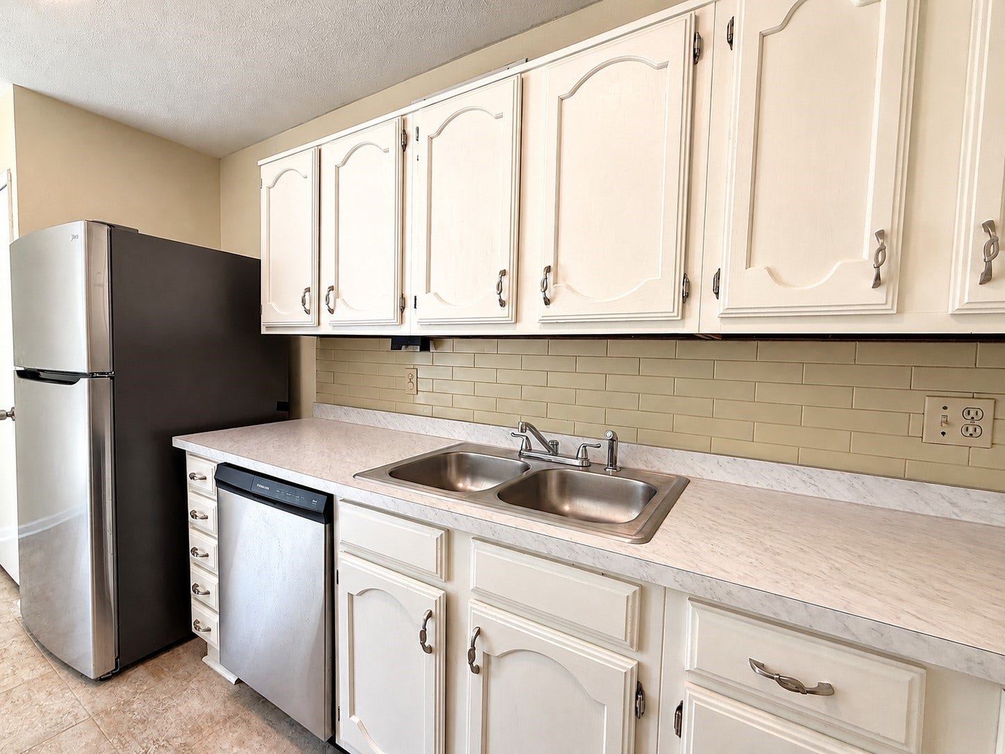 7526 Goldfinch Drive, Humble, TX 77396 7526 Goldfinch Drive, Humble, TX 77396