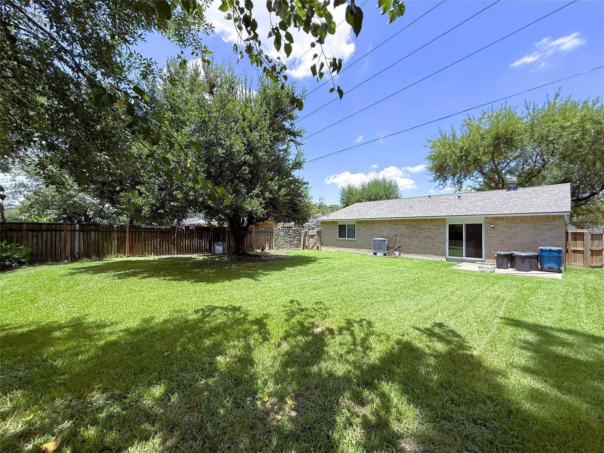 7526 Goldfinch Drive, Humble, TX 77396 7526 Goldfinch Drive, Humble, TX 77396