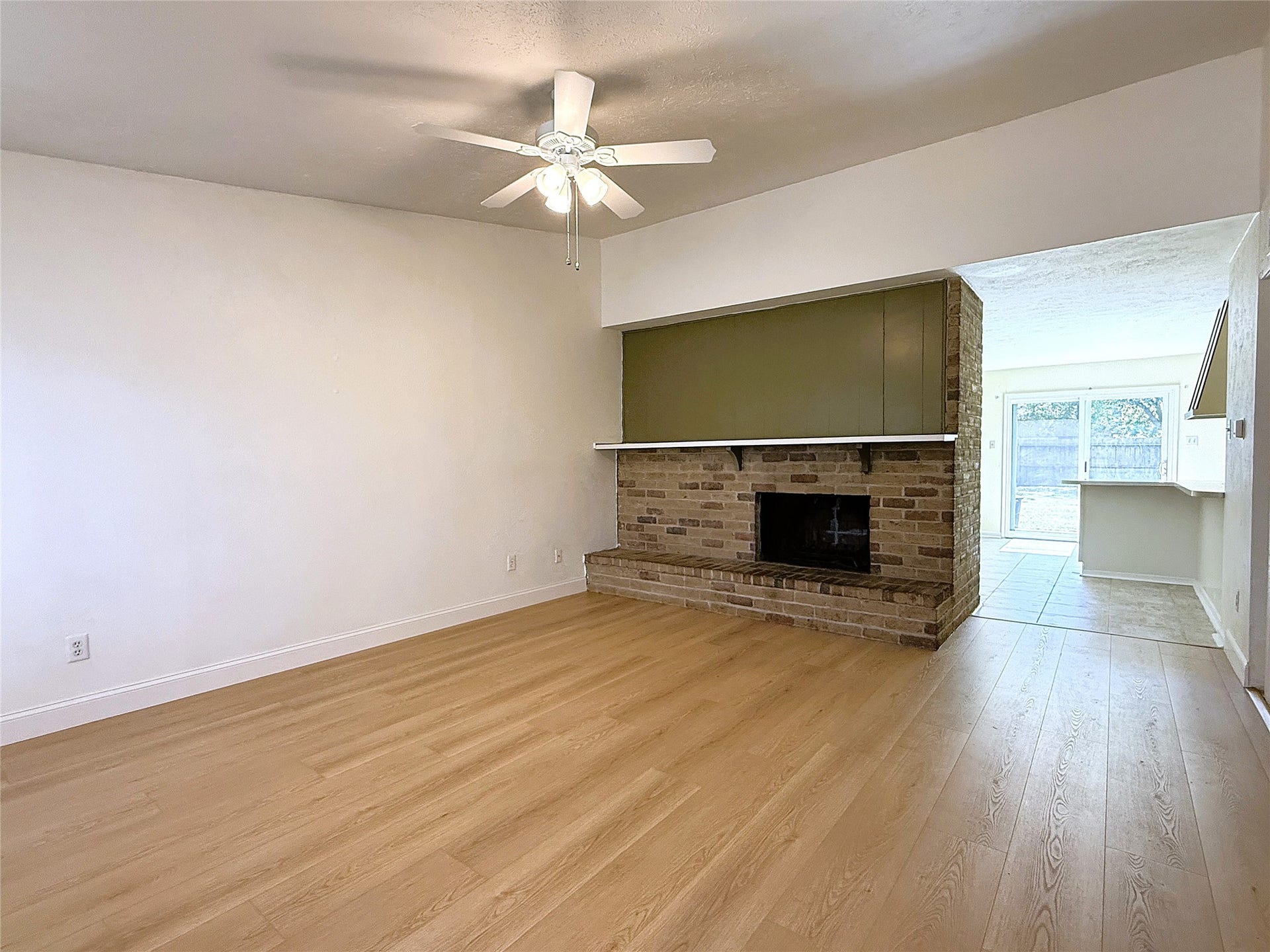 7526 Goldfinch Drive, Humble, TX 77396 7526 Goldfinch Drive, Humble, TX 77396