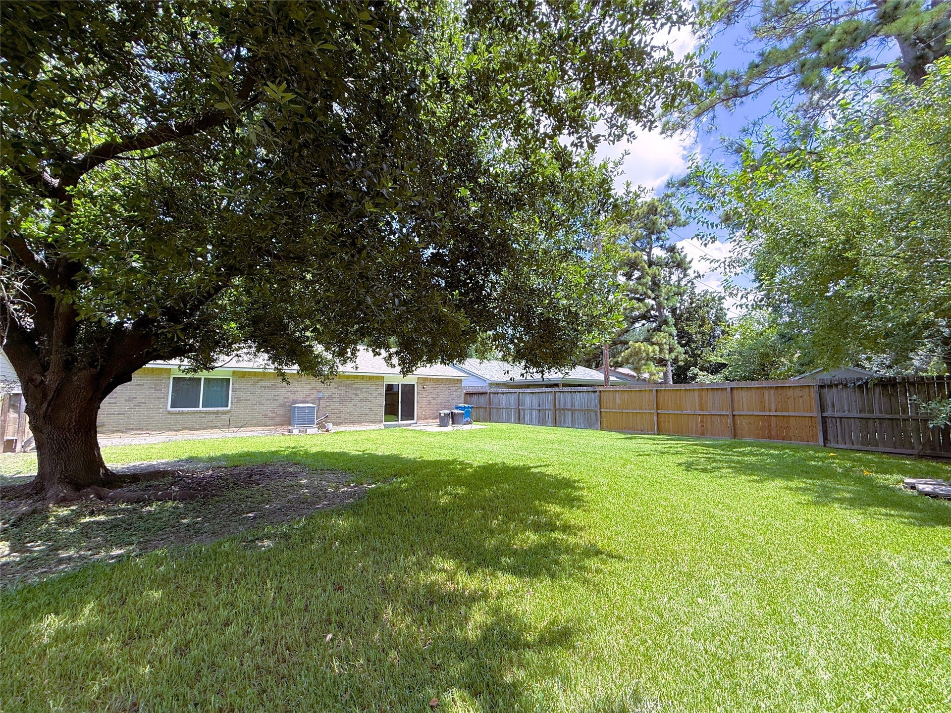 7526 Goldfinch Drive, Humble, TX 77396 7526 Goldfinch Drive, Humble, TX 77396