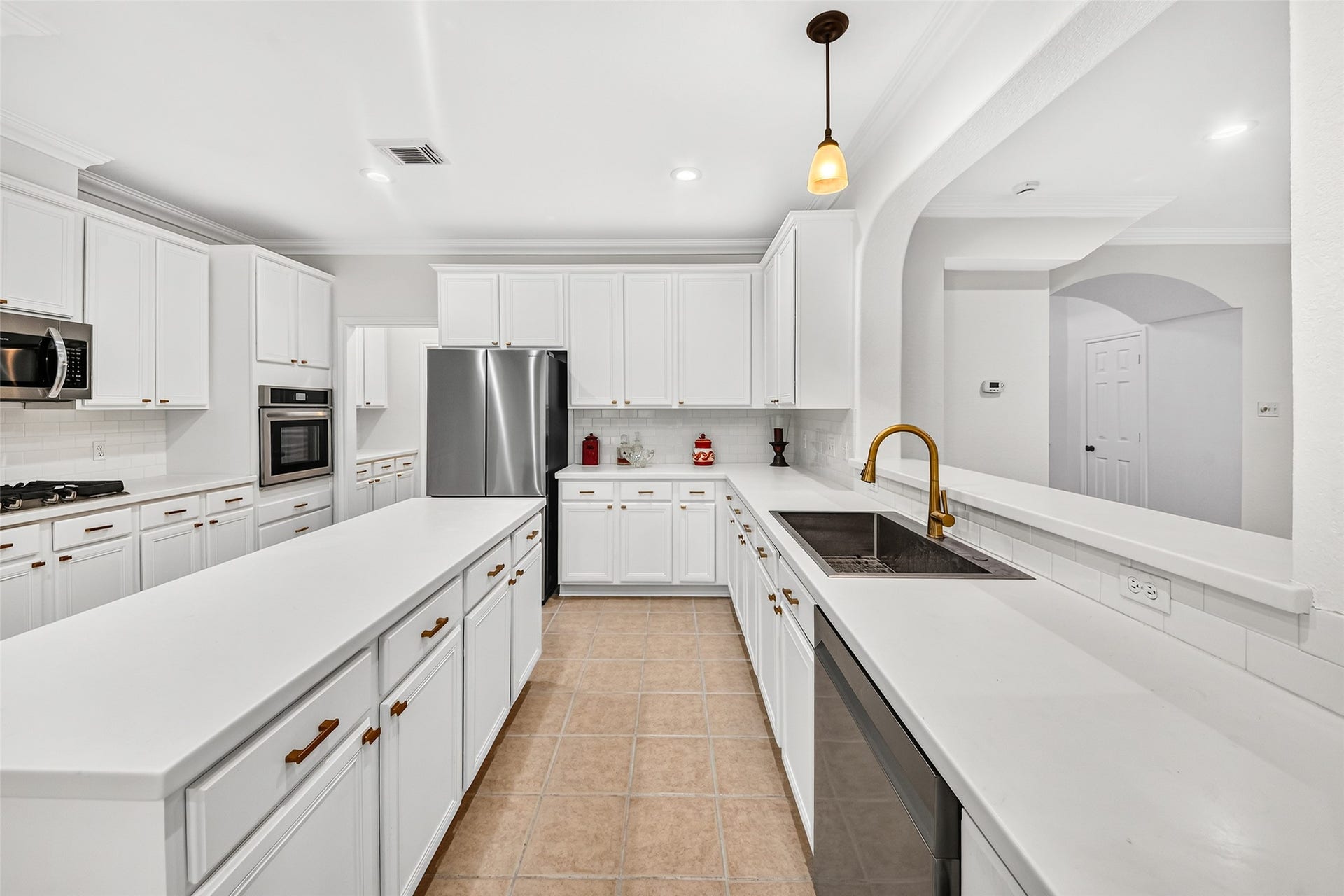 9515 Sotherloch Lake Drive, Spring, TX 77379 9515 Sotherloch Lake Drive, Spring, TX 77379