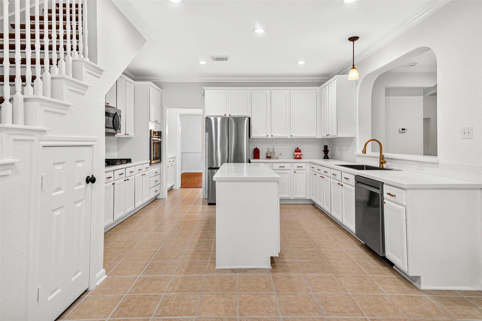 9515 Sotherloch Lake Drive, Spring, TX 77379 9515 Sotherloch Lake Drive, Spring, TX 77379