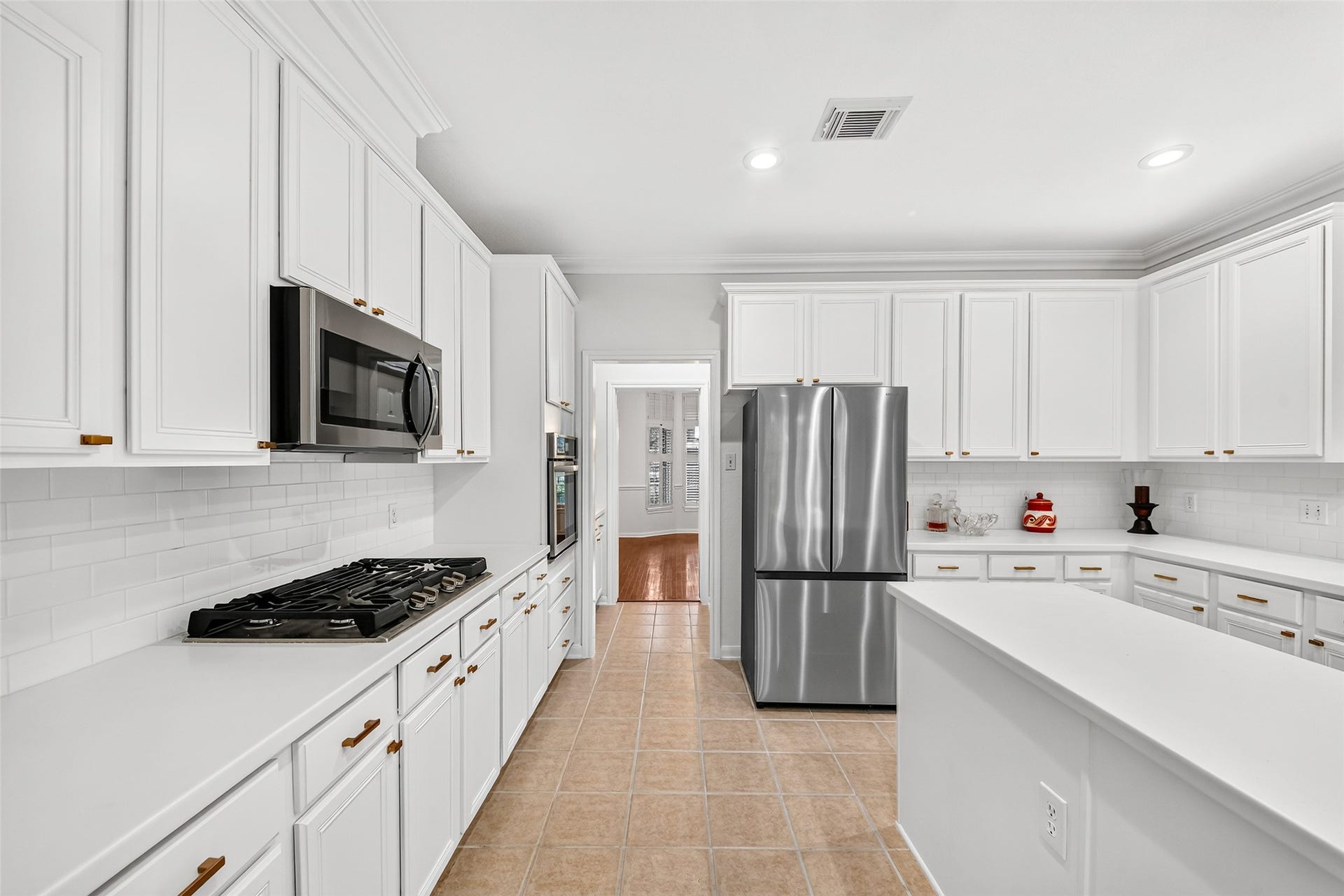 9515 Sotherloch Lake Drive, Spring, TX 77379 9515 Sotherloch Lake Drive, Spring, TX 77379