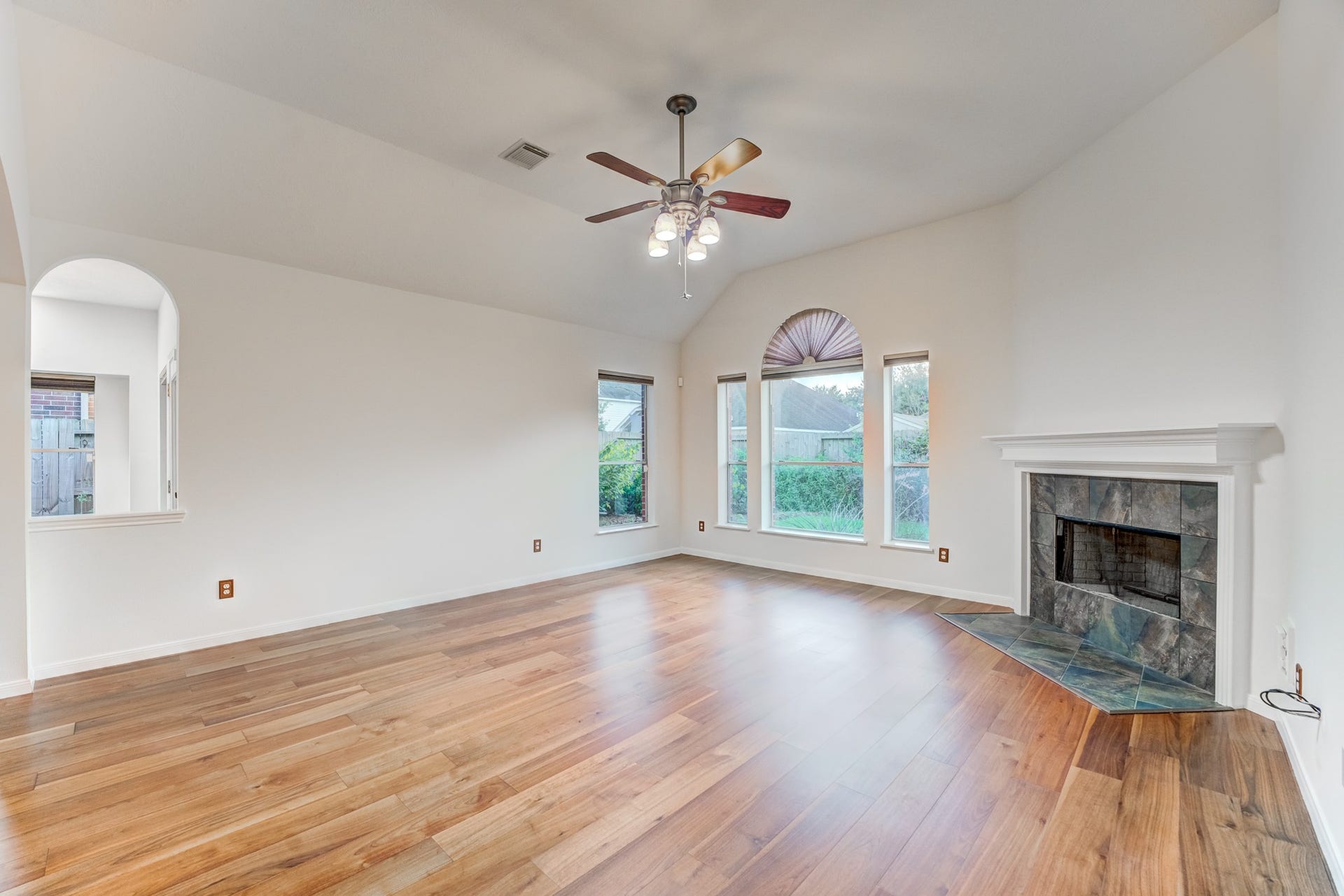 2706 Sun Beam Court, Pearland, TX 77584 2706 Sun Beam Court, Pearland, TX 77584