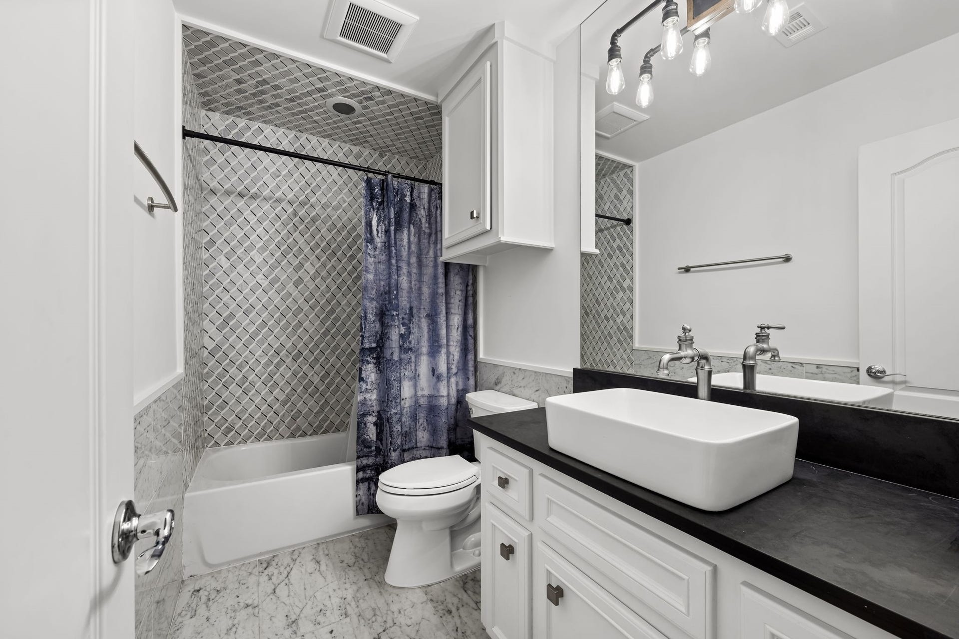 520 S 3rd Street, Bellaire, TX 77401