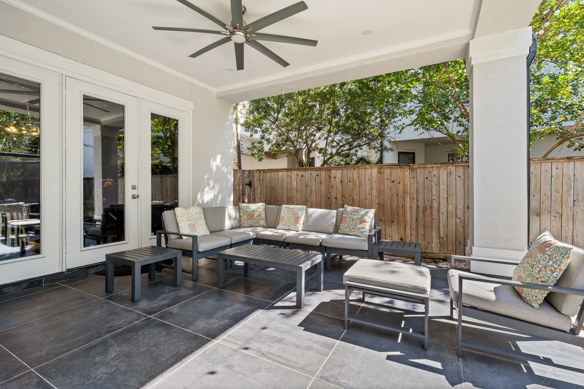 520 S 3rd Street, Bellaire, TX 77401