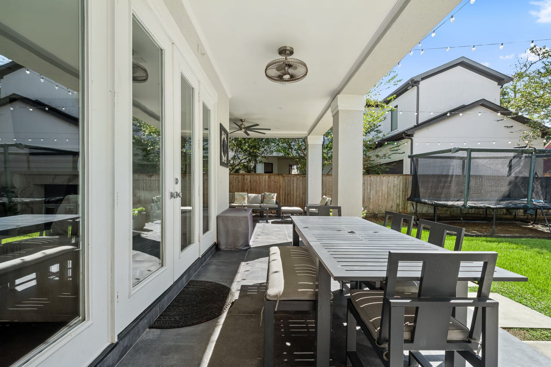 520 S 3rd Street, Bellaire, TX 77401