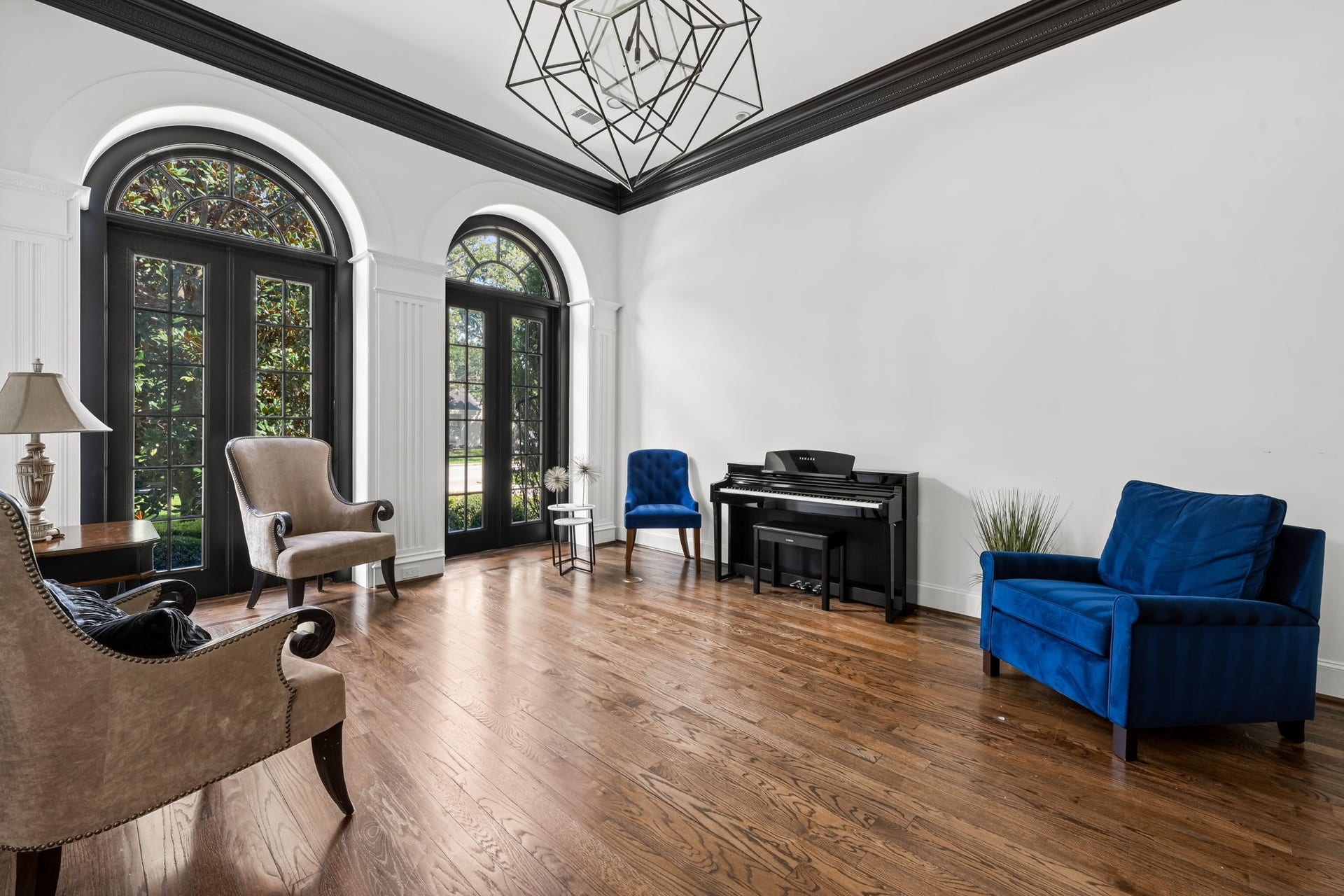 520 S 3rd Street, Bellaire, TX 77401