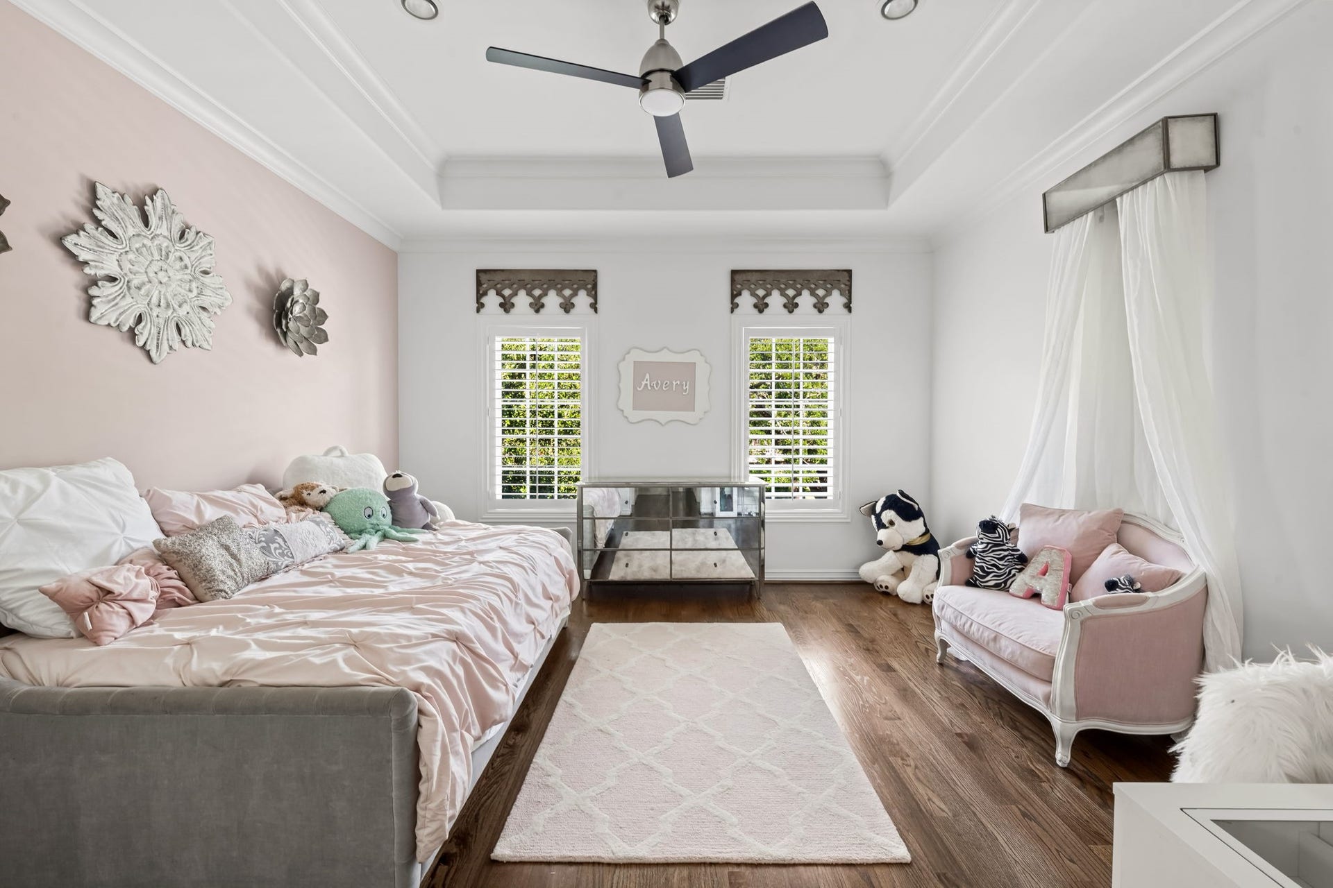520 S 3rd Street, Bellaire, TX 77401