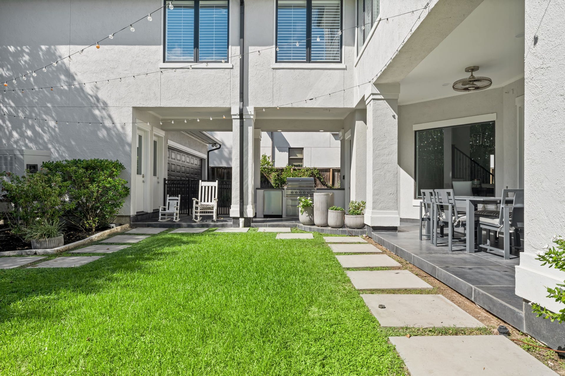 520 S 3rd Street, Bellaire, TX 77401