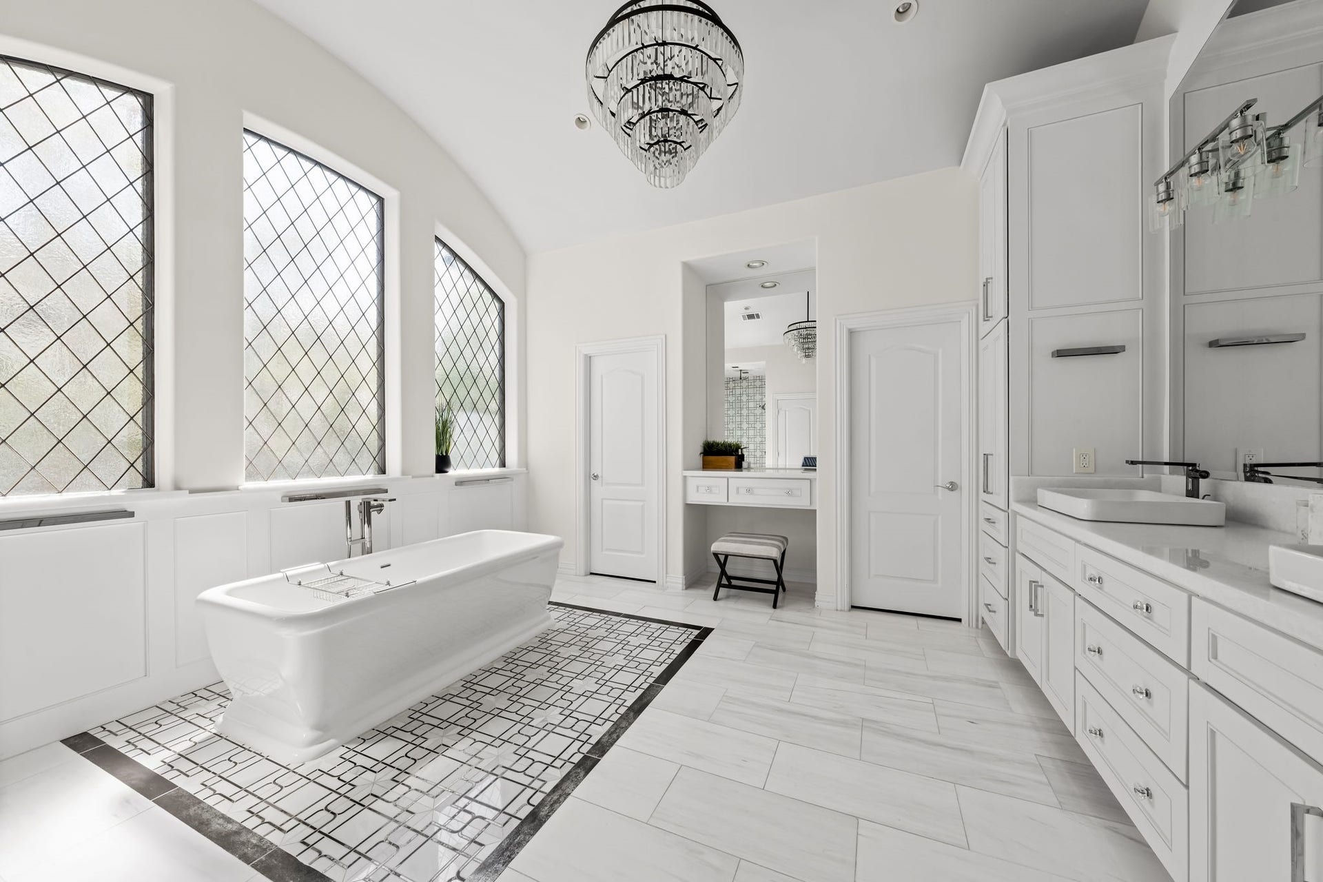 520 S 3rd Street, Bellaire, TX 77401