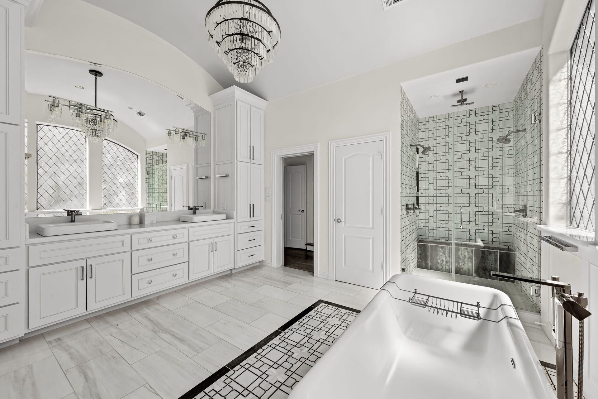 520 S 3rd Street, Bellaire, TX 77401